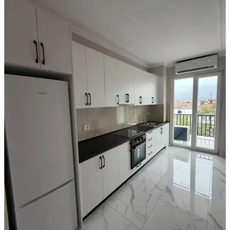 Luxury Near Airport Apartment