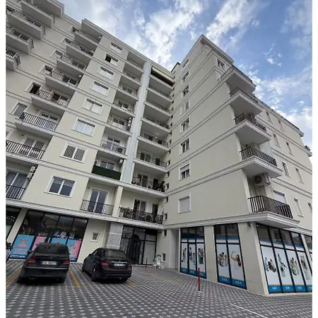 Luxury Near Airport Appartamento